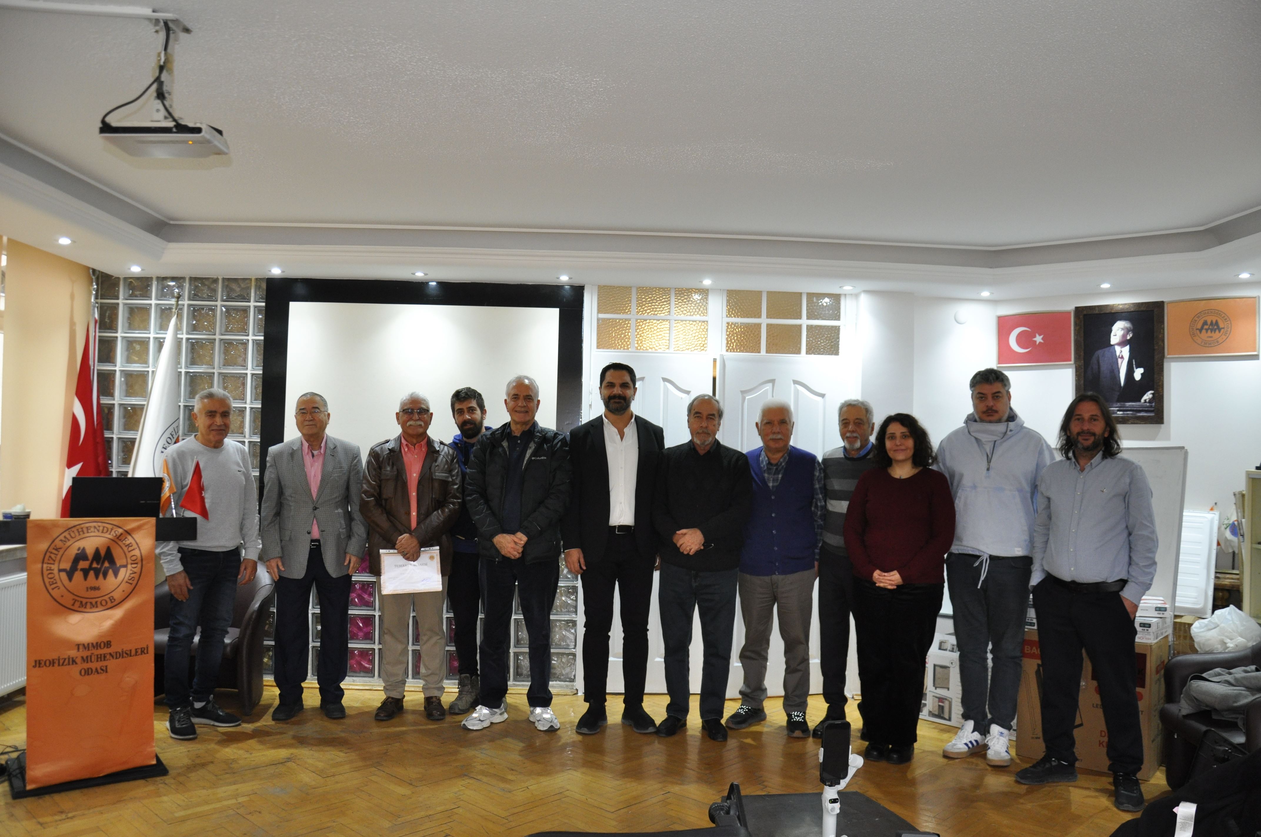 JFMO GENEL MERKEZİNDE  “TÜRKİYE SU POLİTİKALARI VE ANKARA İÇİN ÖRNEK SU KULLANIMI MODELLERİ " Konulu söyleşi - tartışma gerçekleştirildi.