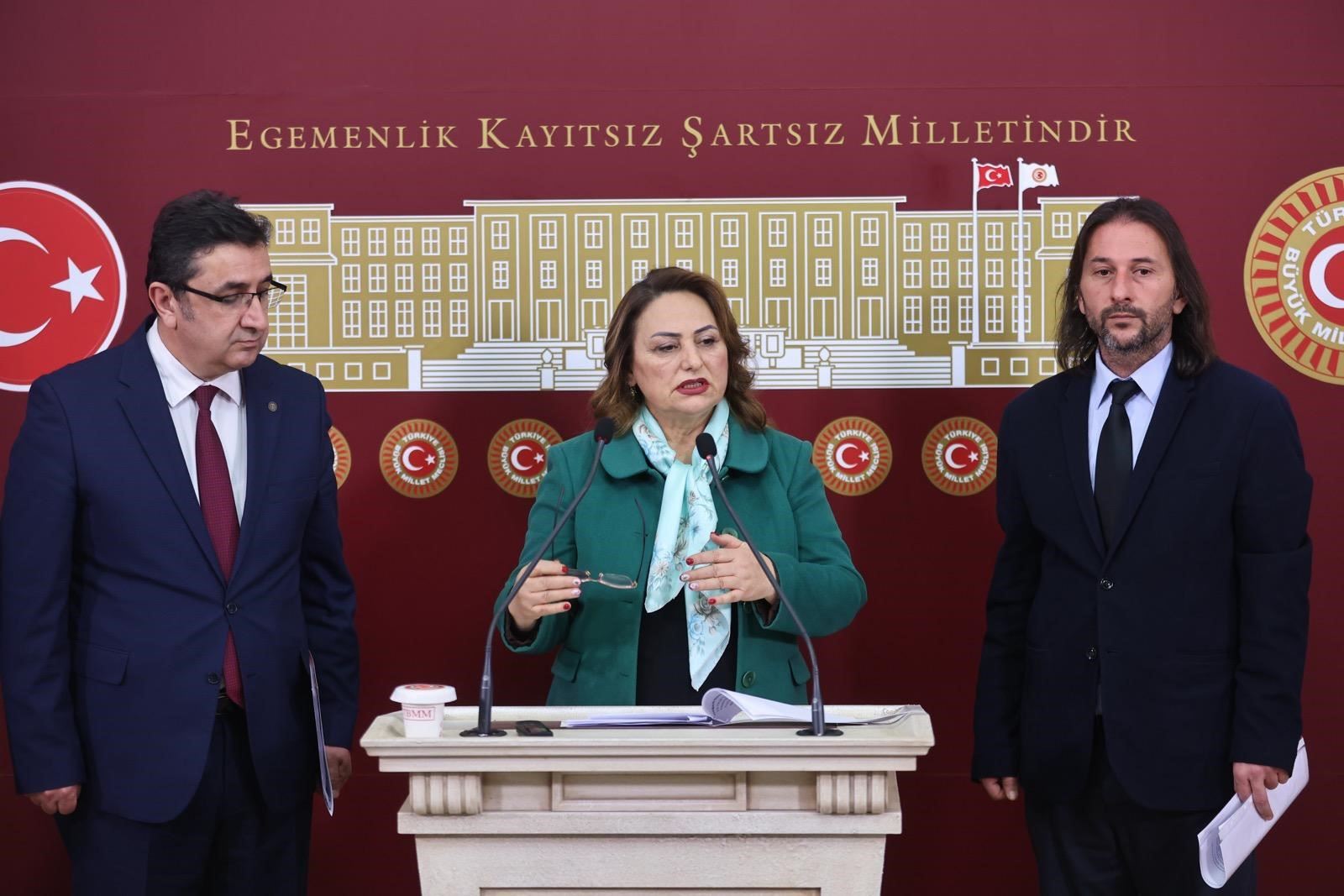 TÜRKİYE BÜYÜK MİLLET MECLİSİ’NDE ORTAK BİR BASIN AÇIKLAMASI GERÇEKLEŞTİRİLMİŞTİR.