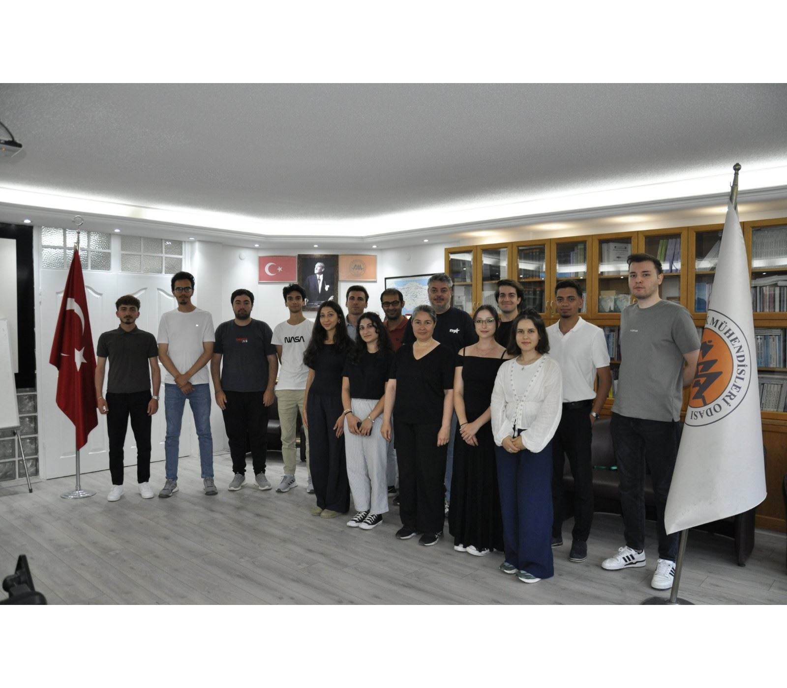 Maden Tetkik ve Arama Genel Müdürlüğü (MTA) ve Türkiye Petrolleri Anonim Ortaklığı (TPAO)'nda staj yapan öğrencilerimiz Odamızı ziyaret etti.