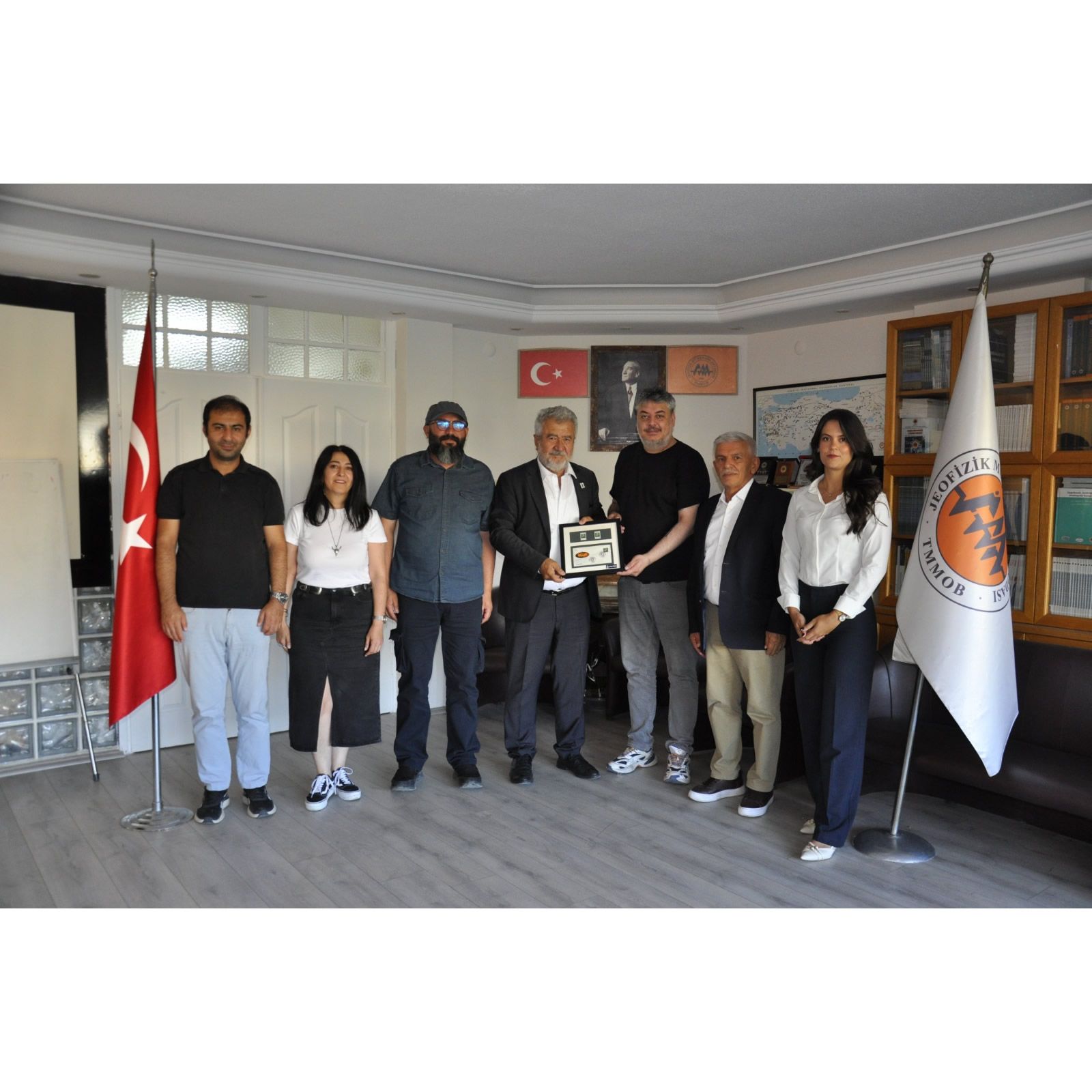 Maden ve Yerbilimleri Profesyonelleri Mesleki Gelişim Derneği (MAYEM)  Odamızı ziyaret etti.