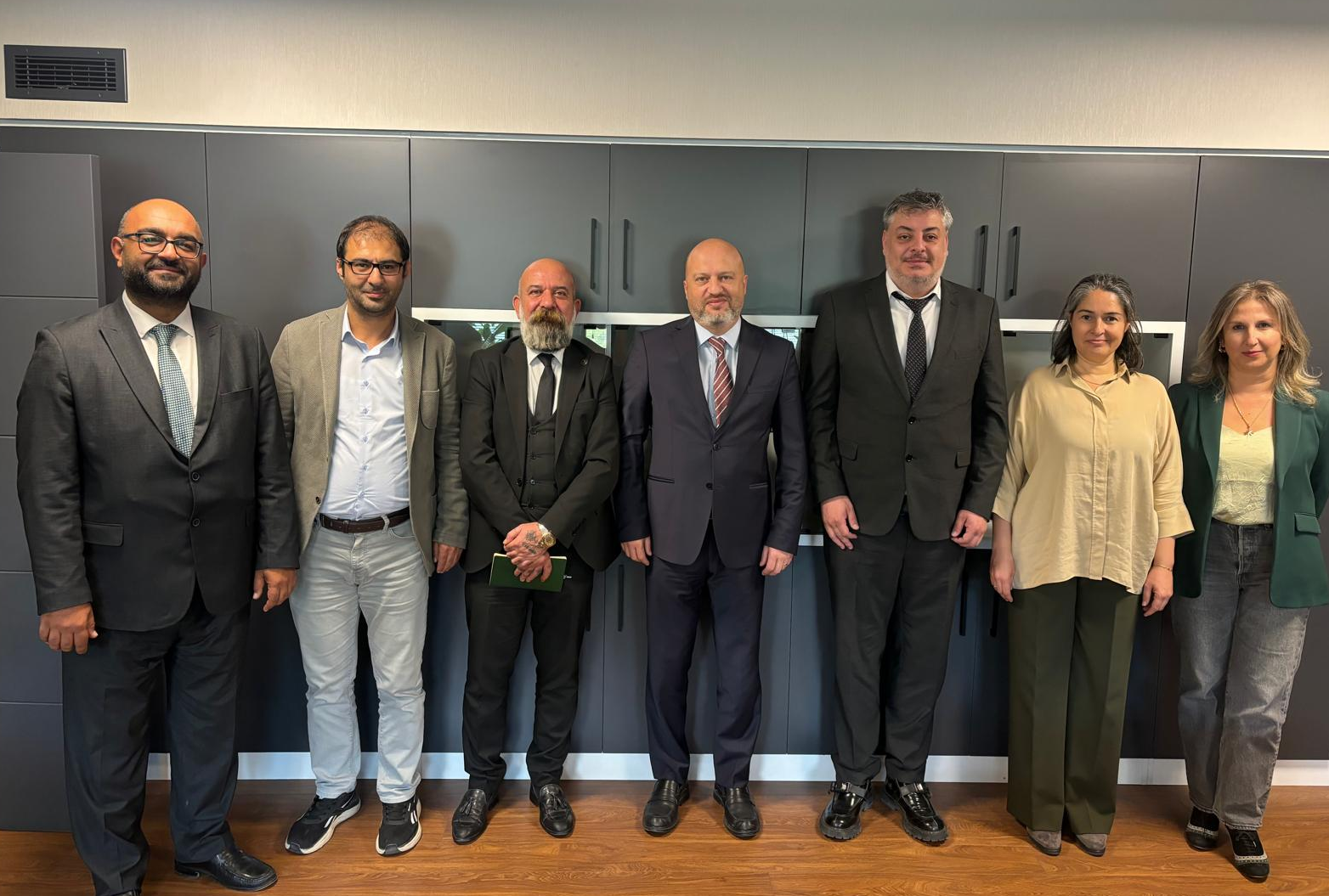 Türkiye Petrolleri Anonim Ortaklığı (TPAO) Genel Müdür Yardımcısı, meslektaşımız Sayın Mehmet Akif Sünnetçioğlu’nu ziyaret ettik.