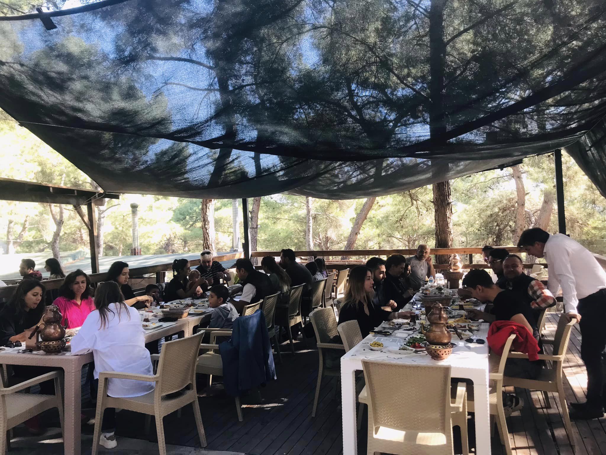 ÜYELERİMİZLE BİRLİKTE YAPILAN KAHVALTI ETKİNLİĞİ