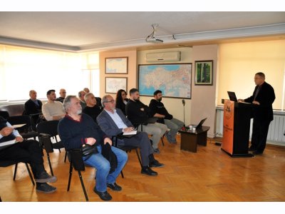 TÜRKİYE İKTİSAT TARİHİNDE DOĞAL KAYNAKLARIN ARANMASI VE BULUNMASINDA JEOFİZİK ÇALIŞMALARIN DÖNEMSEL İNCELENMESİ KONULU SÖYLEŞİTARTIŞMA 21 OCAK 2023 ANKARA DA GERÇEKLEŞTİRİLDİ