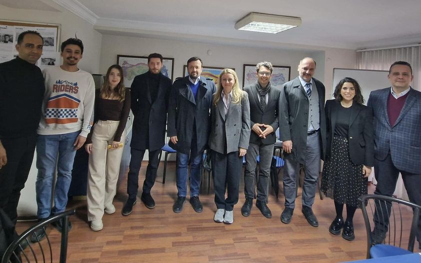 DEVA PARTİSİ İZMİR İL BAŞKANLIĞI ŞUBEMİZİ ZİYARET ETMİŞTİR