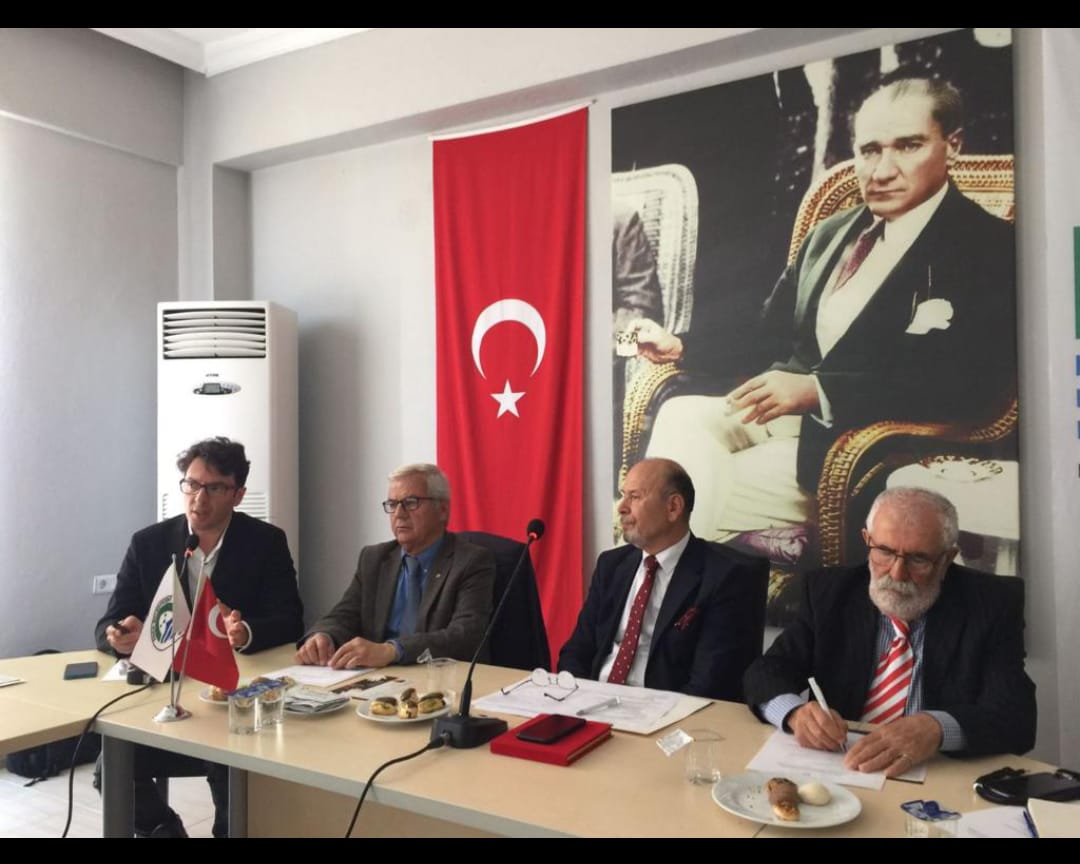 İZMİR KENT KONSEYLERİ BİRLİĞİ'NE SEMİNER VERİLDİ