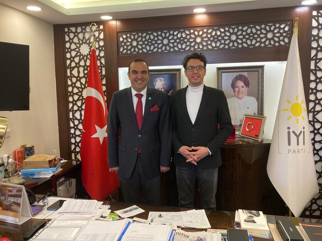 İYİ PARTİ İZMİR İL BAŞKANI SN. SİNAN BEZİRCİLİOĞU İLE MAKAMINDA  GÖRÜŞME YAPILMIŞTIR