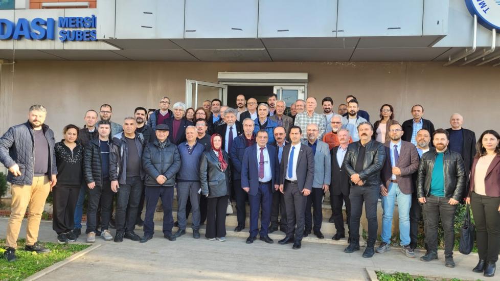 TMMOB HEYETİ DEPREM BÖLGESİNDEKİ İLK TOPLANTISINI MERSİN'DE GERÇEKLEŞTİRDİ