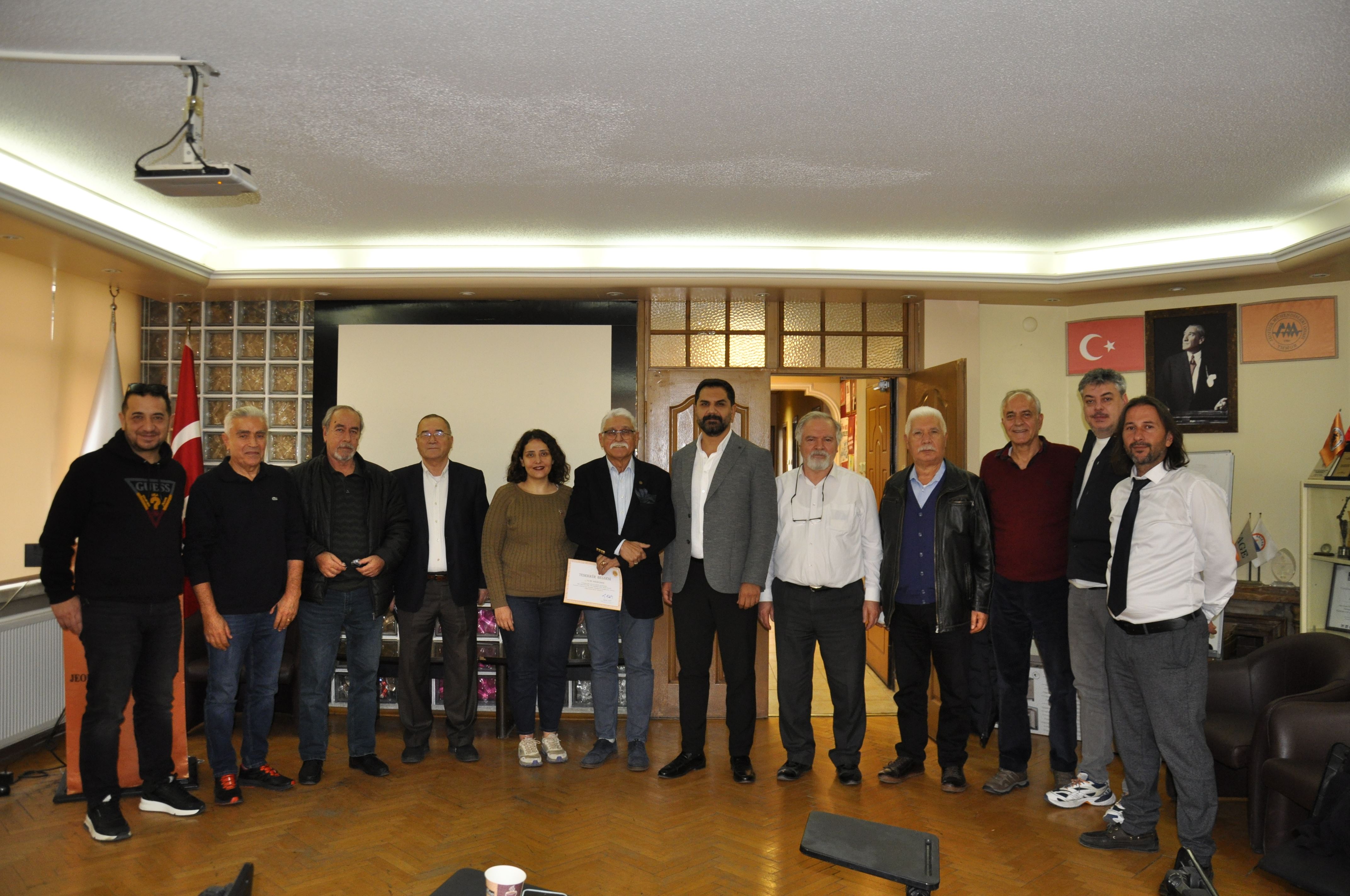 29 Kasım 2025 tarihinde, JFMO Genel Merkezinde P.E DR. HAKAN ÇAVAŞ – ENGİN ÖKTEN tarafından ORTADOĞU’DA “SU SAVAŞLARI” KAVRAMI konulu söyleşi-tartışma gerçekleştirildi.