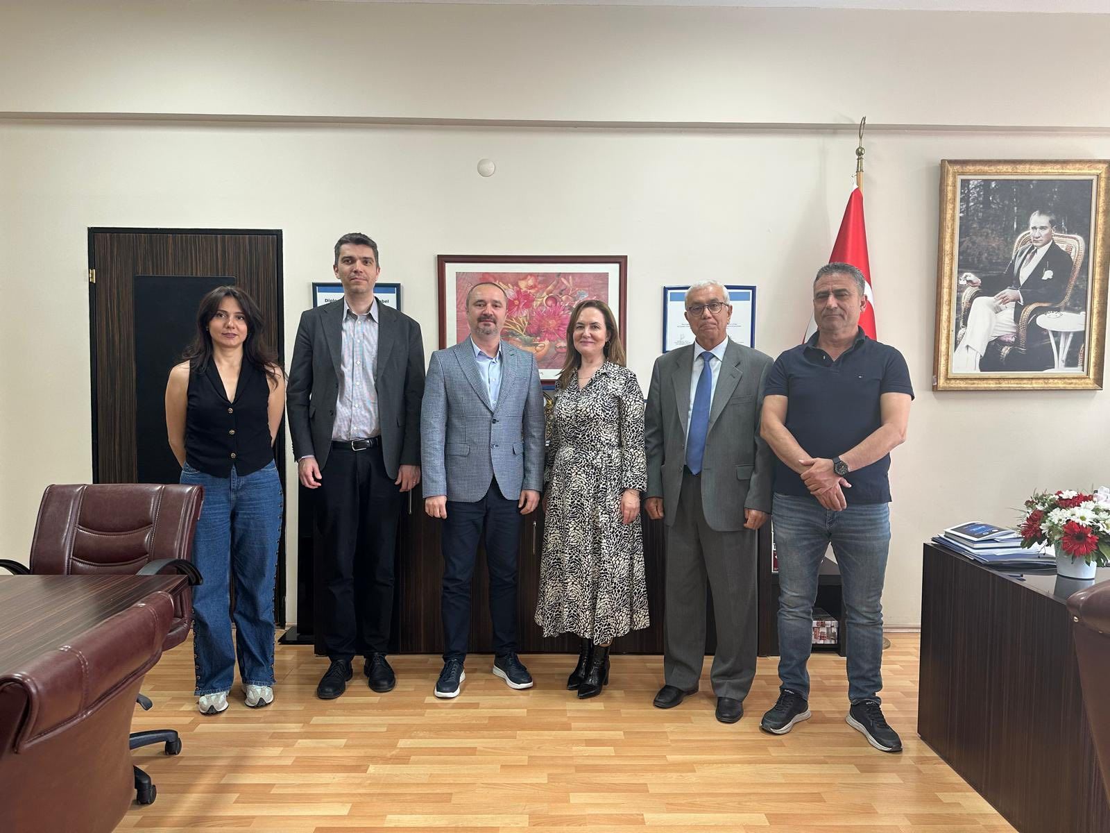 DEÜ MÜHENDİSLİK FAKÜLTESİ DEKANI SN. PROF.DR. AZİZE AYOL MAKAMINDA ZİYARET EDİLDİ