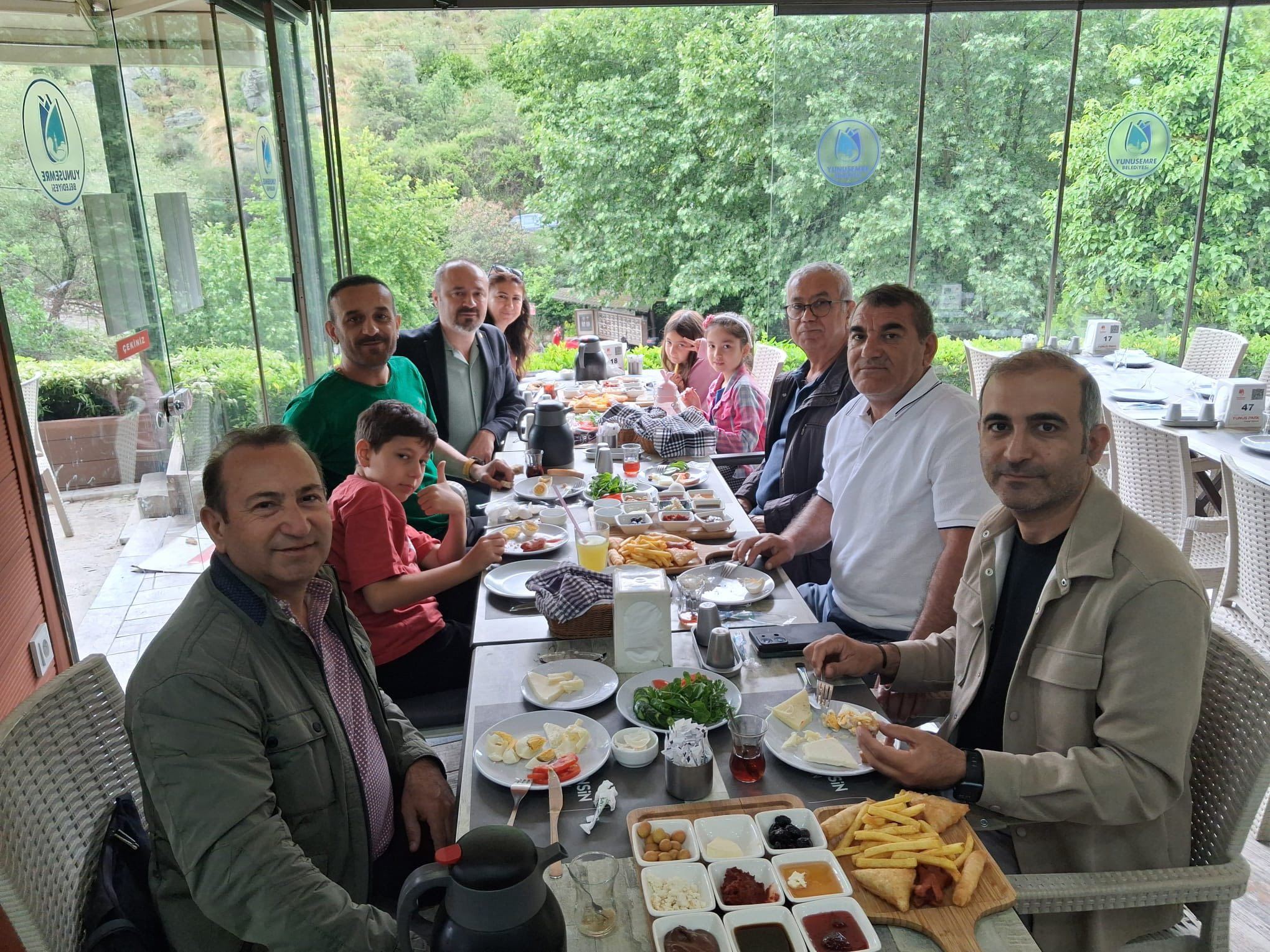 ŞUBEMİZE BAĞLI İLLERDEN MANİSA'DAKİ ÜYELERİMİZLE KAHVALTI  ETKİNLİĞİ YAPILDI