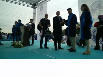 <BR>TC SAKARYA ÜNİVERSİTESİ MEZUNİYET TÖRENİ YAPILDI