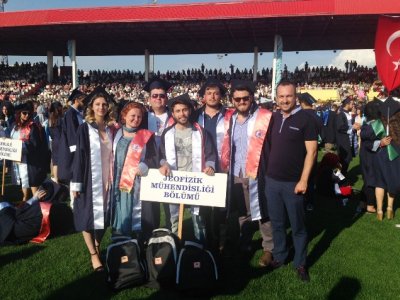ÇOMÜ JEOFİZİK MÜHENDİSLİĞİ BÖLÜMÜ MEZUNİYET TÖRENİ YAPILDI