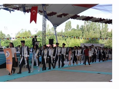 <BR>ANKARA ÜNİVERSİTESİ MEZUNİYET TÖRENİ YAPILDI