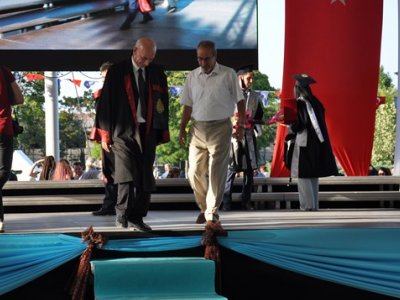 <BR>ANKARA ÜNİVERSİTESİ MEZUNİYET TÖRENİ YAPILDI