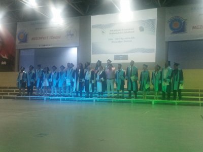 DEÜ MÜHENDİSLİK FAKÜLTESİMEZUNİYET TÖRENİ YAPILDI