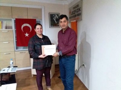 "MÜHENDİSLİK UYGULAMALARINDA SIĞ SİSMİK YANSIMA YÖNTEMİ: VERİ TOPLAMA VERİ İŞLEM VE YORUMLAMA" KURSU 23 ARALIK 2017 TRABZONDA GERÇEKLEŞTİRİLDİ 