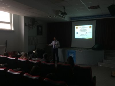 YUNUS EMRE ANADOLU LİSESİ`NDE MESLEK TANITIMI VE TEMEL AFET BİLİNCİ EĞİTİMİ VERİLDİ