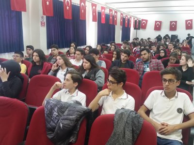HAYRETTİN DURAN ANADOLU LİSESİ`NDE MESLEKİ TANITIM VE TEMEL AFET BİLİNCİ EĞİTİMİ SEMİNERLERİ VERİLDİ