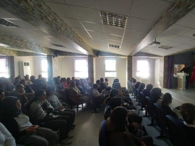 KARABAĞLAR NENE HATUN MESLEKİ VE TEKNİK ANADOLU LİSESİ VE İZMİR ANADOLU LİSESİ`NDE MESLEKİ TANITIM SEMİNERİ VERİLDİ