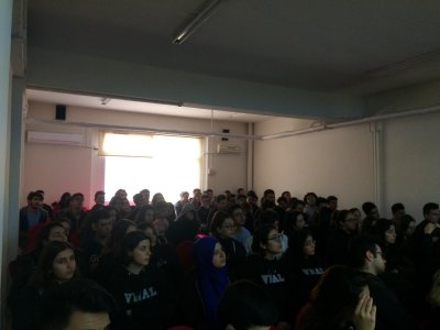 KARABAĞLAR YUNUS EMRE ANADOLU LİSESİ VE VALİ NEVZAT AYAZ ANADOLU LİSESİ`NDE MESLEKİ TANITIM SEMİNERİ VERİLDİ