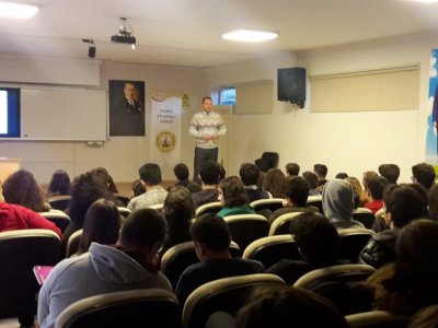 KARABAĞLAR FEVZİ ÖZAKAT İLKKURŞUN ANADOLU LİSESİ VE İNÖNÜ ANADOLU LİSESİ`NDE MESLEK TANITIM SUNUMU YAPILMIŞTIR