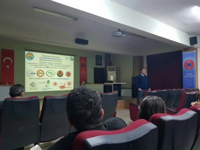 TÜRKİYE`NİN EN DEĞERLİ VE KÖKLÜ EĞİTİM KURUMLARINDAN İZMİR FEN LİSESİ`NDE MESLEK TANITIM VE TEMEL AFET BİLİNCİ EĞİTİM SUNUMU YAPILDI