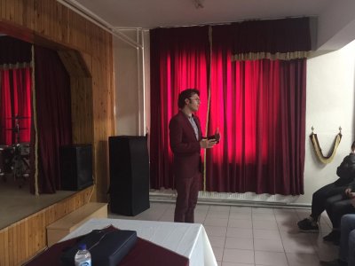 17 MART DEPREM HAFTASI KAPSAMINDA BORNOVA HATİCE GÜZELCAN ANADOLU LİSESİ`NDE MESLEK TANITIM SEMİNERİ VE TEMEL AFET BİLİNCİ EĞİTİM SEMİNERİ VERİLDİ