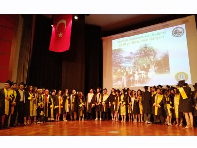 İSTANBUL ÜNİVERSİTESİ JEOFİZİK MÜHENDİSLİĞİ BÖLÜMÜ MEZUNİYET TÖRENİ YAPILDI