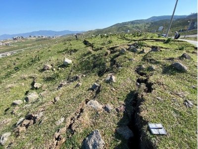 ÇİĞLİ İLÇESİ CUMHURİYET MAHALLESİ KÖSELER MEVKİİNDE YAPILAN GÖZLEMLERLE İLGİLİ
TMMOB JEOFİZİK MÜHENDİSLERİ ODASI İZMİR ŞUBESİNİN GÖRÜŞ VE ÖNERİLERİ
