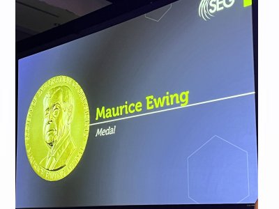 ÖZ YILMAZSOCIETY OF EXPLORATION GEOPHYSICITSSEG MAURICE EWING MADALYASI ÖDÜL TÖRENİ KONUŞMASI 