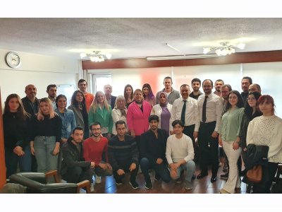 PROF DR BÜLENT ORUÇ` UN KATILIMIYLA SÖYLEŞİ VE İMZA GÜNÜ DÜZENLENDİ