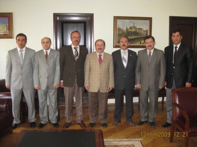 TRABZON BELEDİYE BAŞKANI SN DR ORHAN FEVZİ GÜMRÜKÇÜOĞLU’NU MAKAMINDA ZİYARET