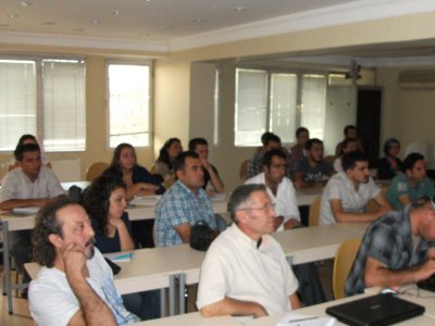 DENİZLİ`DE `ZEMİNLERİN GEOTEKNİK VE JEOFİZİK ANALİZİ` KURSU YAPILDI