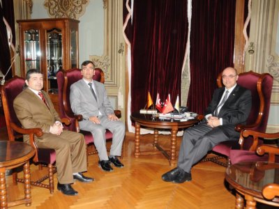 İSTANBUL ÜNİVERSİTESİ REKTÖRÜ PROF DR YUNUS SÖYLET BEY MAKAMINDA ZİYARET EDİLDİ