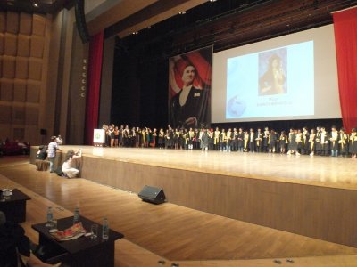İSTANBUL ÜNİVERSİTESİ MEZUNİYET TÖRENİ YAPILDI