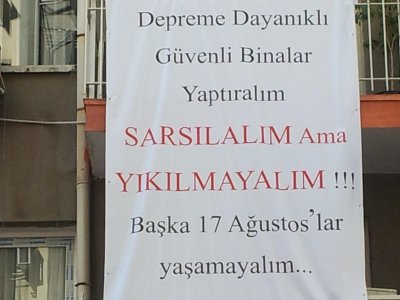 MEŞALELİ YÜRÜYÜŞ YAPILDI