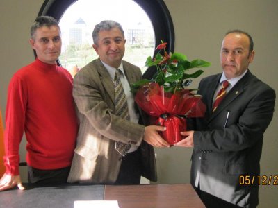 KOCAELİ ÜNİVERSİTESİ JEOFİZİK MÜHENDİSLİĞİ BÖLÜM BAŞKANI PROF DR ŞERİF BARIŞ MAKAMINDA ZİYARET EDİLDİ