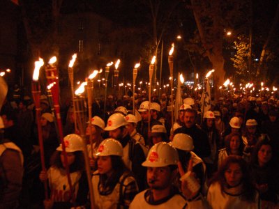 TMMOB: ODALARIMIZI VE BİRLİĞİMİZ TMMOB‘Yİ AKP‘NİN KARANLIĞINA VE GERİCİLİĞİNE TESLİM ETMEYECEĞİZ