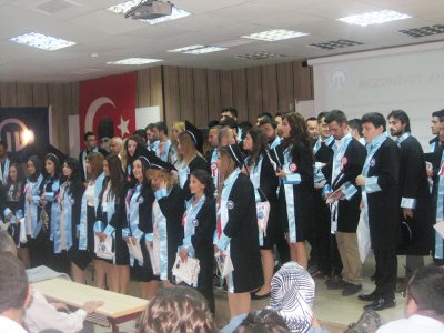 KARADENİZ TEKNİK ÜNİVERSİTESİ MEZUNİYET TÖRENİ YAPILDI