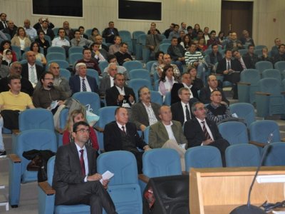 KENTSEL DÖNÜŞÜM VE JEOFİZİKJEOTEKNİK KONFERANSI DÜZENLENDİ