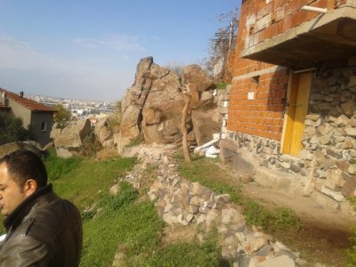 KARŞIYAKA BELEDİYESİ SINIRLARI İÇERİSİNDEKİ AFET RİSKİ OLAN ARAZİDE İNCELEMELERDE BULUNULDU 