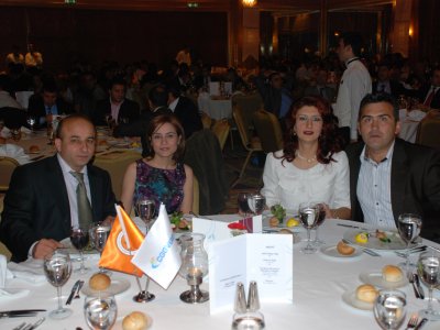 TÜRKİYE 19 ULUSLARARASI JEOFİZİK KONGRE VE SERGİSİNİN 1 GÜNÜ AKŞAMINDA GALA YEMEĞİ VE PLAKET TÖRENİ GERÇEKLEŞTİRİLMİŞTİR