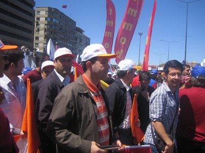 TMMOB JEOFİZİK MÜHENDİSLERİ ODASI OLARAK 1 MAYISTA TMMOB BAYRAĞI ALTINDA MEYDANLARDAYDIK