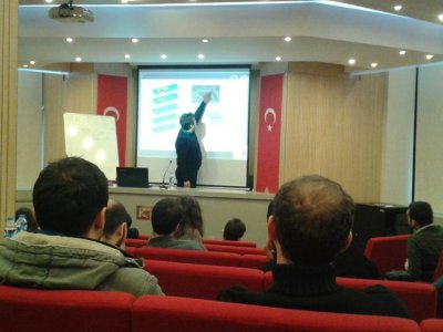 DAÖ YÖNTEMİNDE ÇOK ELEKTRODLU ÖLÇÜ SİSTEMİ İLE VERİ TOPLAMA 2B3B TERS ÇÖZÜM VE UYGULAMALARI KURSU VERİLDİ