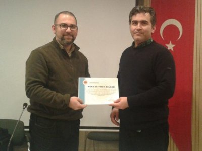 DAÖ YÖNTEMİNDE ÇOK ELEKTRODLU ÖLÇÜ SİSTEMİ İLE VERİ TOPLAMA 2B3B TERS ÇÖZÜM VE UYGULAMALARI KURSU VERİLDİ