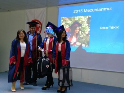 <BR>CUMHURİYET ÜNİVERSİTESİ MEZUNİYET TÖRENİ YAPILDI 