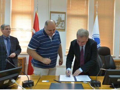 SAKARYA ÜNİVERSİTESİ İLE EĞİTİM İŞBİRLİĞİ PROTOKOLÜ İMZALANDI